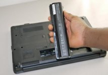 pplware_remove-laptop-battery00.jpg pplware_remove-laptop-battery00.jpg